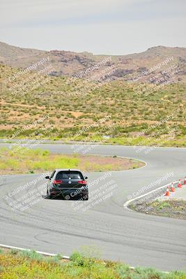 media/May-04-2024-Team Topak Racing (Sat) [[1dff1aa745]]/Advanced/Session 3/